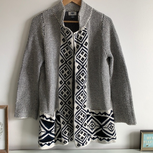 Old navy cardigan - Picture 1 of 5
